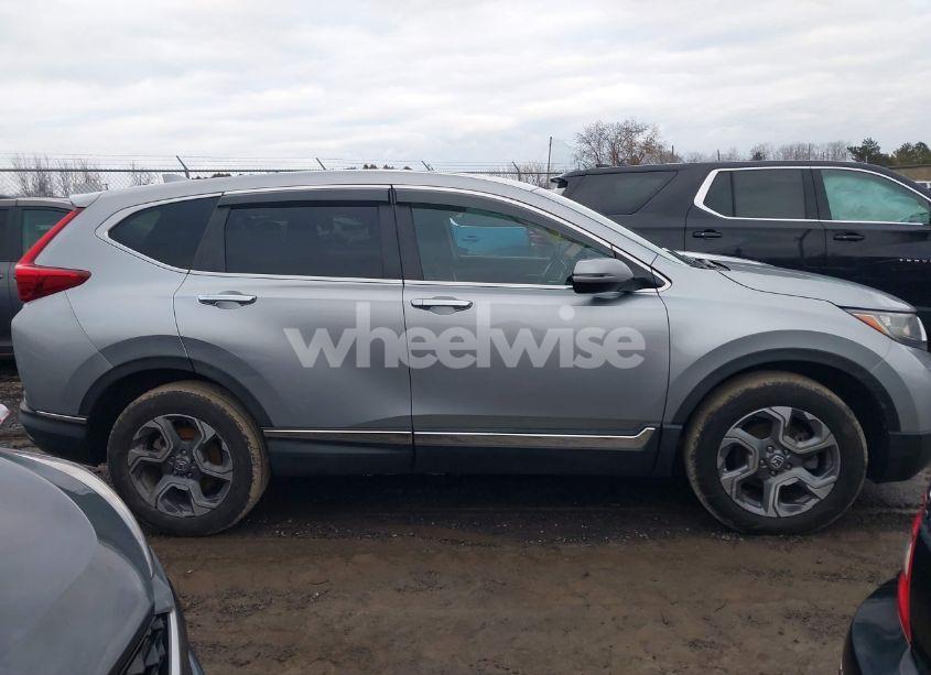Photo 13 of 2018 Honda Cr-v EX (VIN 7FARW2H52JE048348)