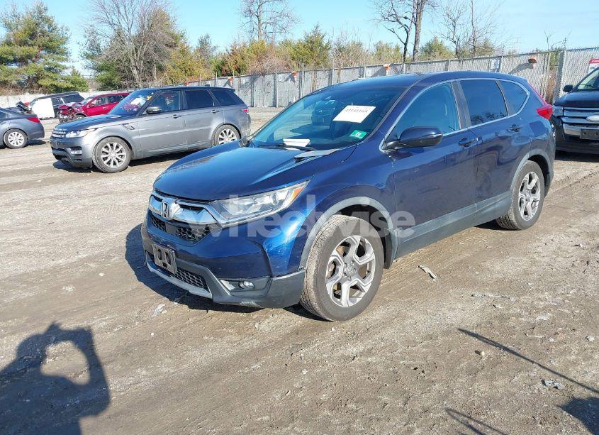 Photo 2 of 2018 Honda Cr-v EX (VIN 7FARW2H53JE065773)