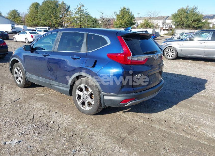 Photo 3 of 2018 Honda Cr-v EX (VIN 7FARW2H53JE065773)