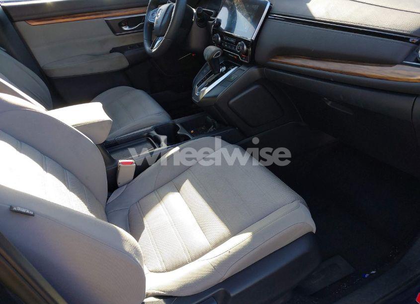 Photo 5 of 2018 Honda Cr-v EX (VIN 7FARW2H53JE065773)