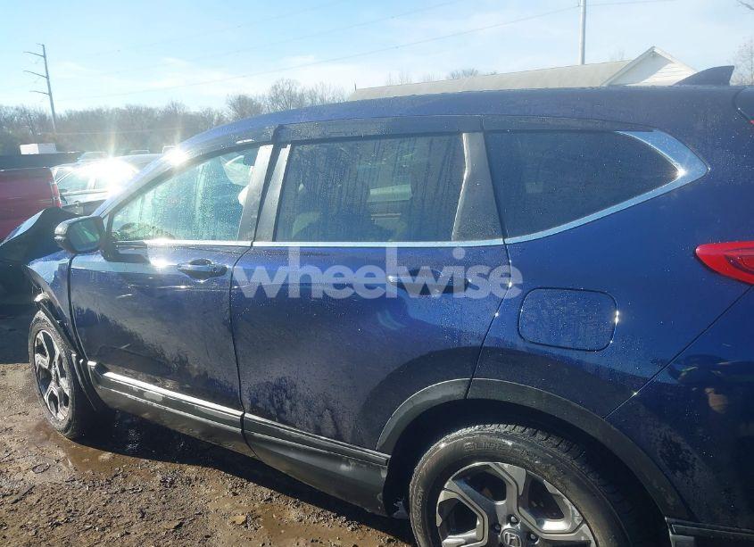Photo 15 of 2018 Honda Cr-v EX (VIN 7FARW2H54JE070805)