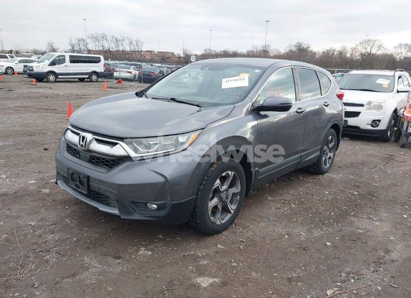 Photo 2 of 2018 Honda Cr-v EX (VIN 7FARW2H55JE103150)