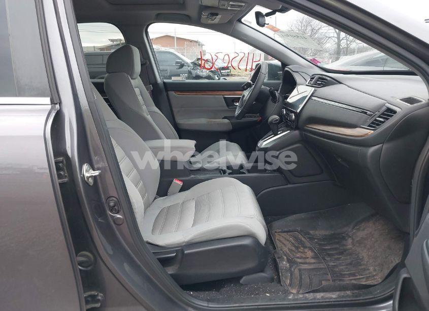 Photo 5 of 2018 Honda Cr-v EX (VIN 7FARW2H55JE103150)
