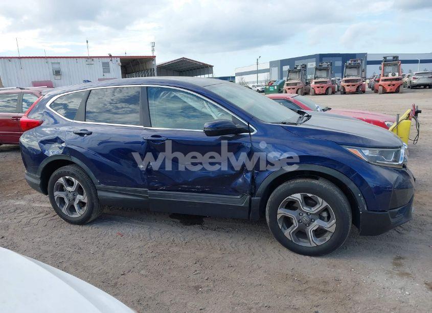 Photo 13 of 2018 Honda Cr-v EX (VIN 7FARW2H55JE103780)