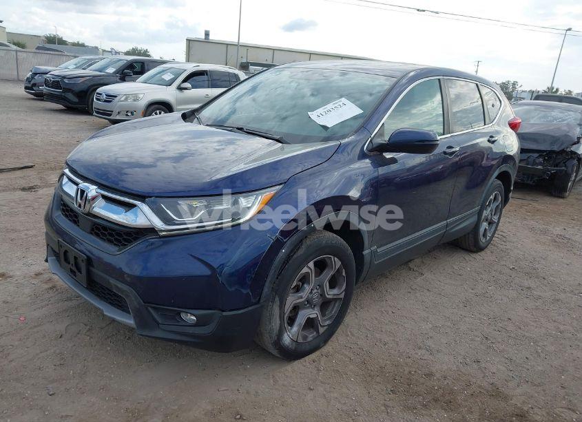 Photo 2 of 2018 Honda Cr-v EX (VIN 7FARW2H55JE103780)