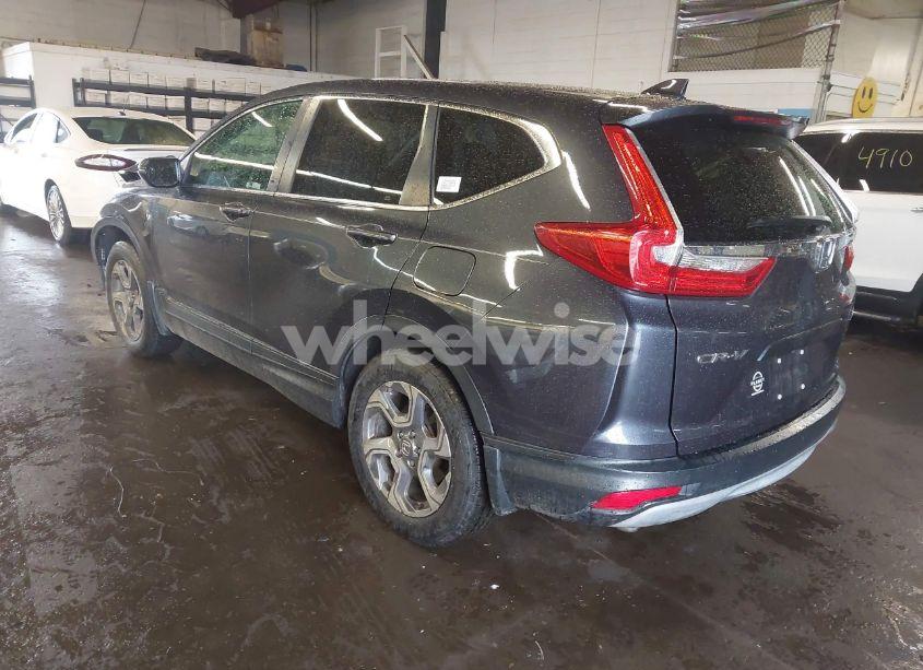 Photo 3 of 2018 Honda Cr-v EX (VIN 7FARW2H56JE019659)