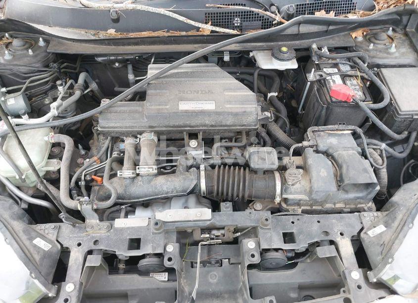 Photo 10 of 2018 Honda Cr-v EX (VIN 7FARW2H57JE094824)