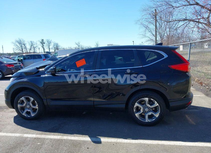 Photo 15 of 2018 Honda Cr-v EX (VIN 7FARW2H58JE066708)