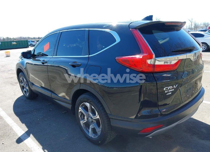 Photo 3 of 2018 Honda Cr-v EX (VIN 7FARW2H58JE066708)