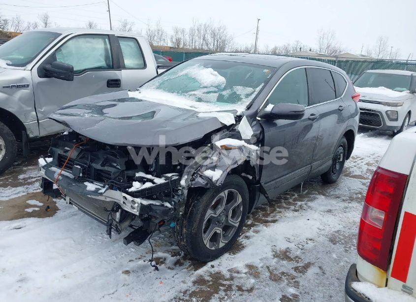 Photo 2 of 2018 Honda Cr-v EX (VIN 7FARW2H5XJE050087)