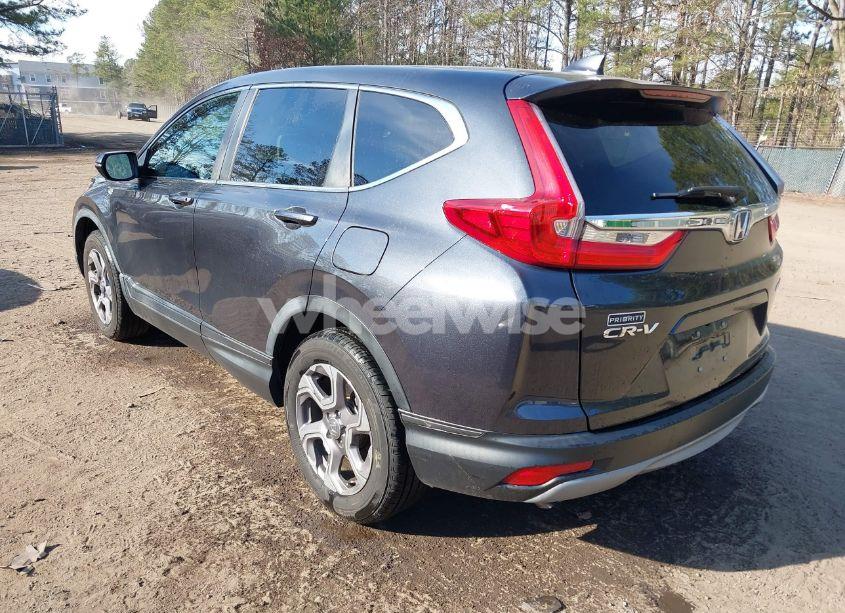 Photo 3 of 2018 Honda Cr-v EX (VIN 7FARW2H5XJE069545)