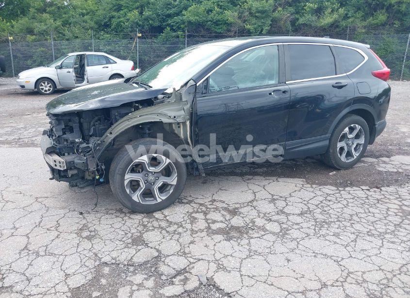 Photo 2 of 2018 Honda Cr-v EX (VIN 7FARW2H5XJE102513)