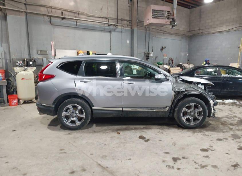 Photo 14 of 2018 Honda Cr-v EX-L/EX-L NAVI (VIN 7FARW2H88JE001660)