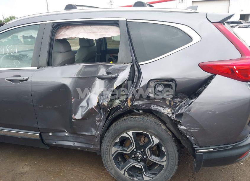 Photo 18 of 2018 Honda Cr-v TOURING (VIN 7FARW2H90JE018638)
