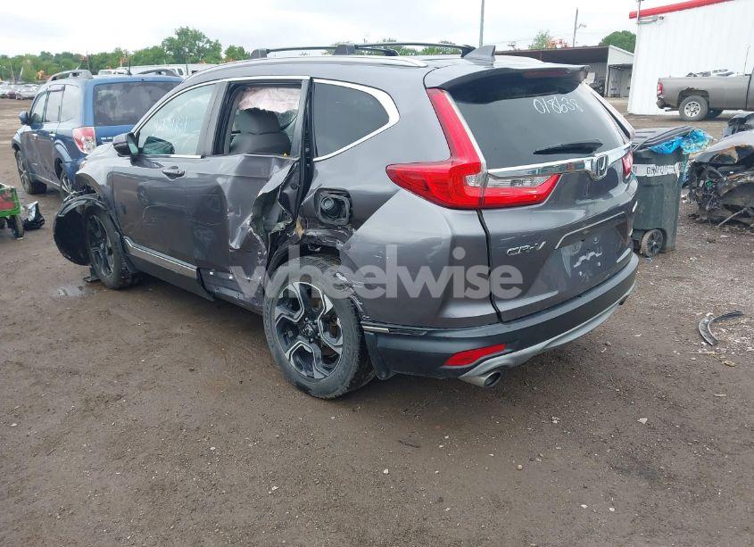 Photo 3 of 2018 Honda Cr-v TOURING (VIN 7FARW2H90JE018638)