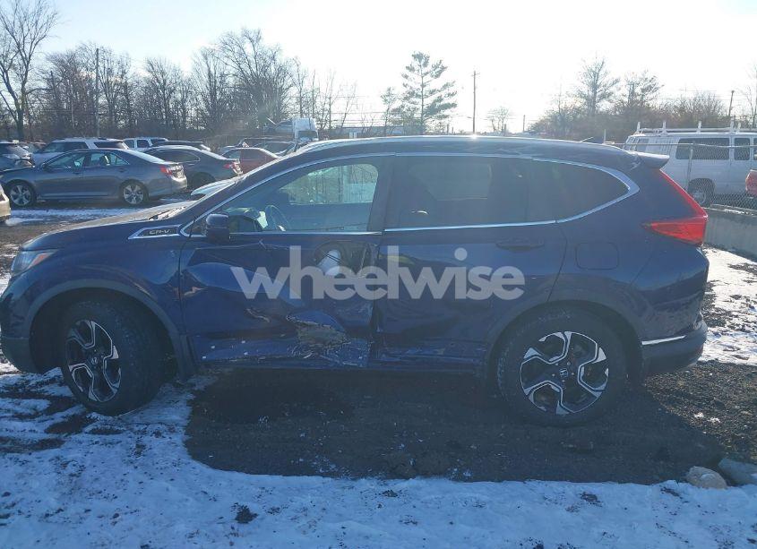 Photo 14 of 2018 Honda Cr-v TOURING (VIN 7FARW2H90JE046455)