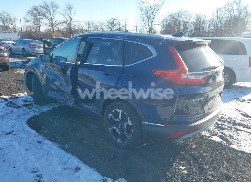 Photo 3 of 2018 Honda Cr-v TOURING (VIN 7FARW2H90JE046455)