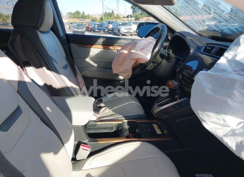 Photo 5 of 2022 Honda Cr-v AWD TOURING (VIN 7FARW2H90NE023926)