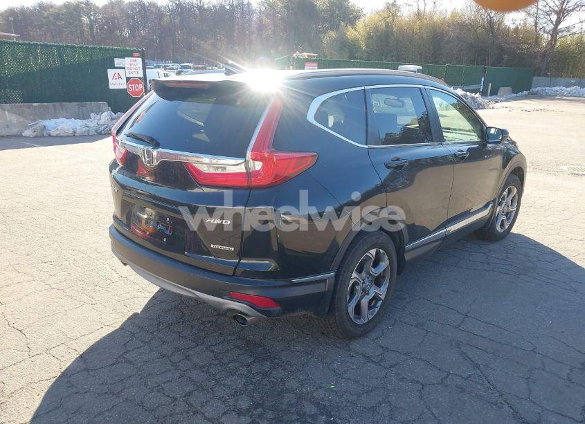 Photo 4 of 2018 Honda Cr-v TOURING (VIN 7FARW2H91JE071378)