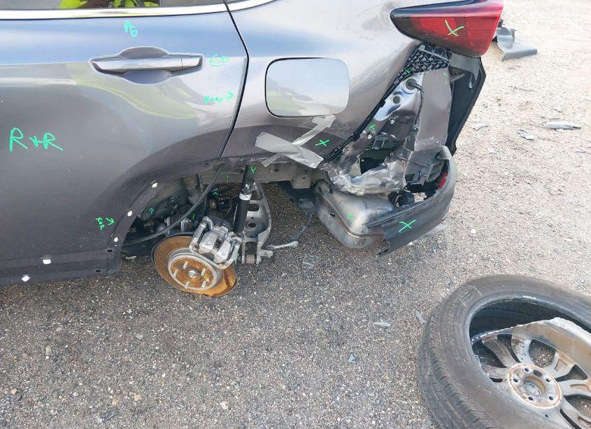 Photo 6 of 2022 Honda Cr-v AWD TOURING (VIN 7FARW2H97NE024782)