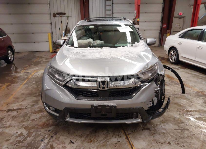 Photo 12 of 2018 Honda Cr-v TOURING (VIN 7FARW2H98JE005913)