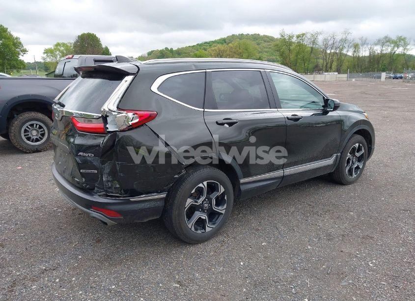 Photo 4 of 2018 Honda Cr-v TOURING (VIN 7FARW2H9XJE082105)
