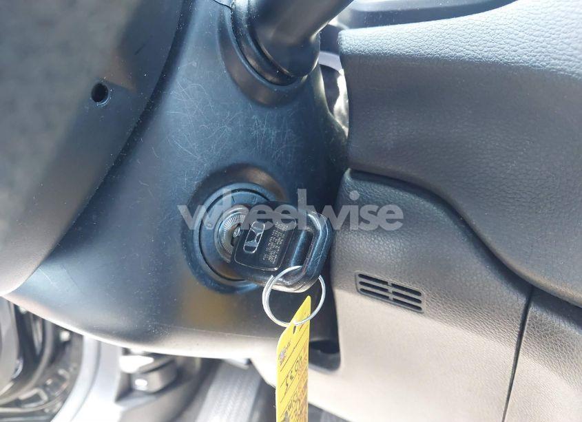 Photo 11 of 2017 Honda Cr-v LX (VIN 7FARW5H30HE004035)