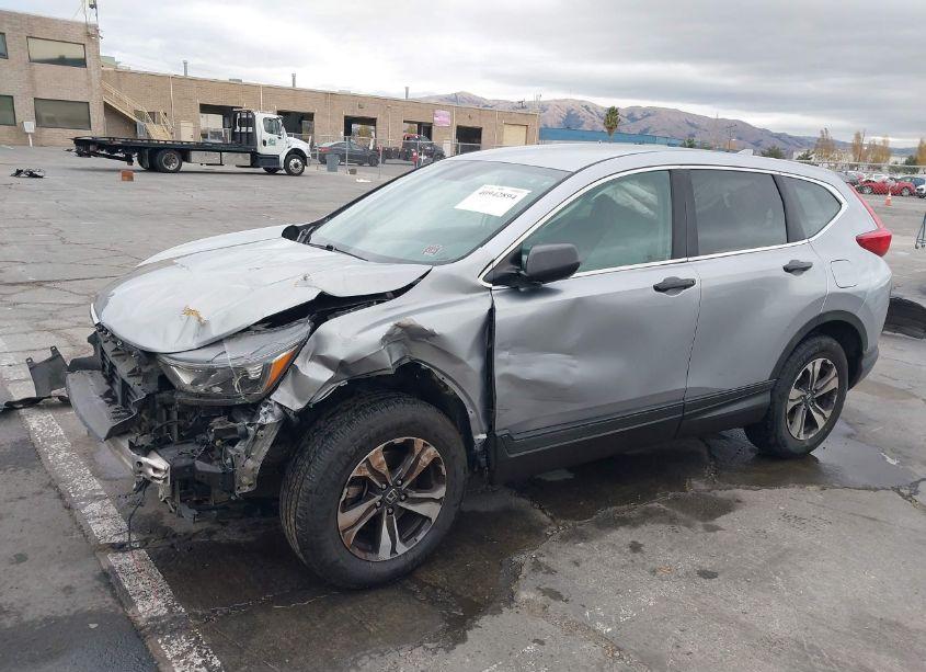 Photo 2 of 2017 Honda Cr-v LX (VIN 7FARW5H31HE006022)