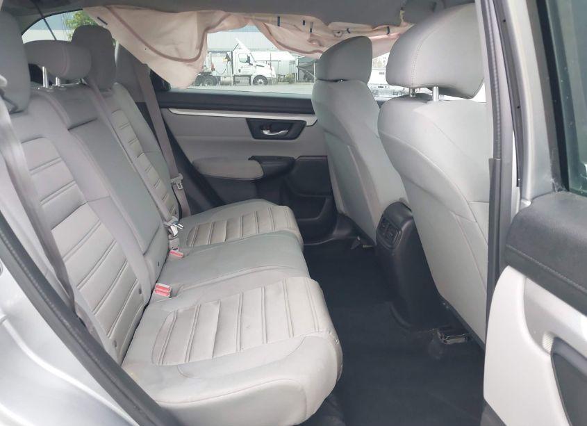 Photo 8 of 2017 Honda Cr-v LX (VIN 7FARW5H31HE006022)