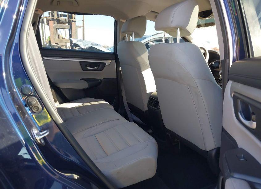 Photo 8 of 2017 Honda Cr-v LX (VIN 7FARW5H33HE003705)