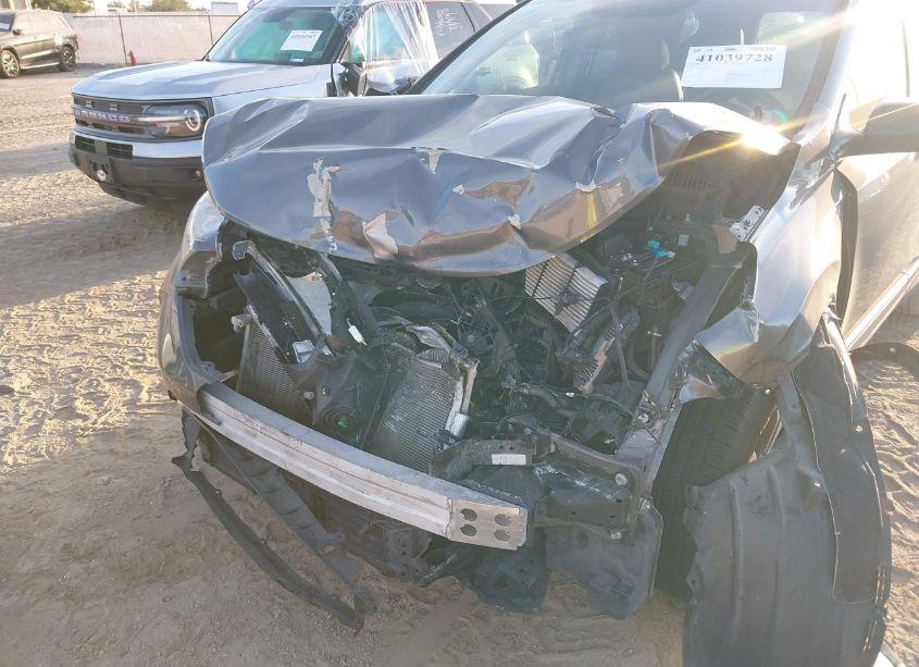 Photo 6 of 2017 Honda Cr-v LX (VIN 7FARW5H34HE010713)