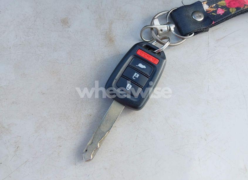 Photo 11 of 2017 Honda Cr-v LX (VIN 7FARW5H38HE004333)