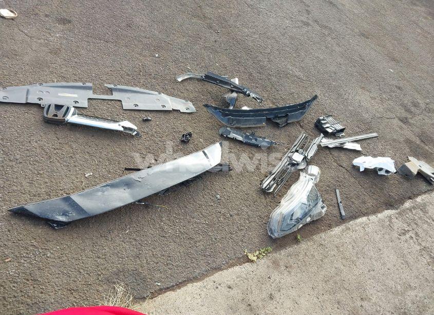 Photo 12 of 2017 Honda Cr-v LX (VIN 7FARW5H38HE004333)