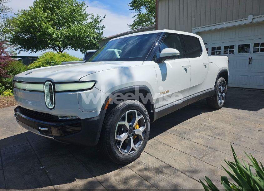 Photo 2 of 2023 Rivian R1t ADVENTURE (VIN 7FCTGAAA1PN020478)