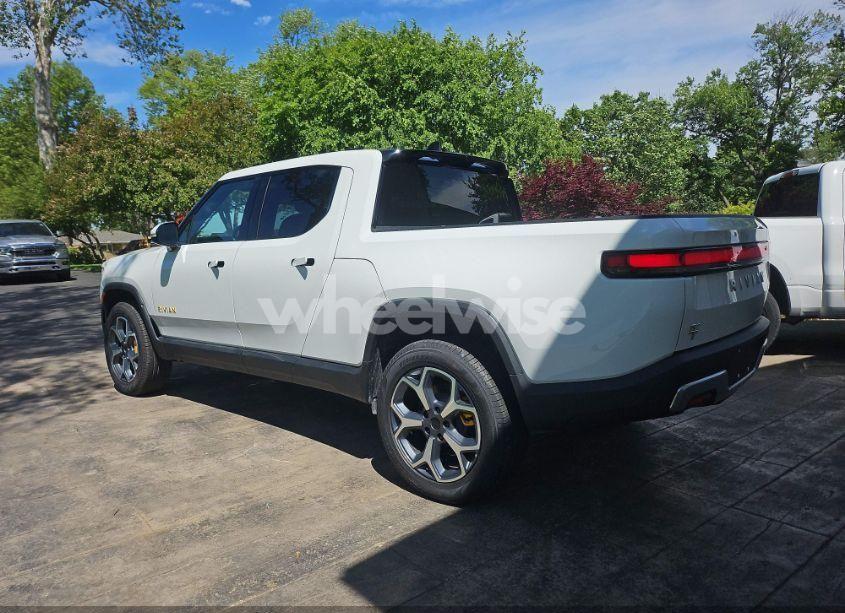 Photo 3 of 2023 Rivian R1t ADVENTURE (VIN 7FCTGAAA1PN020478)