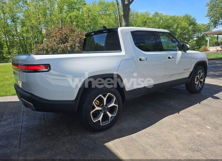 Photo 4 of 2023 Rivian R1t ADVENTURE (VIN 7FCTGAAA1PN020478)