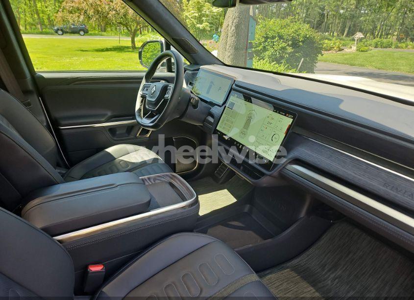 Photo 5 of 2023 Rivian R1t ADVENTURE (VIN 7FCTGAAA1PN020478)