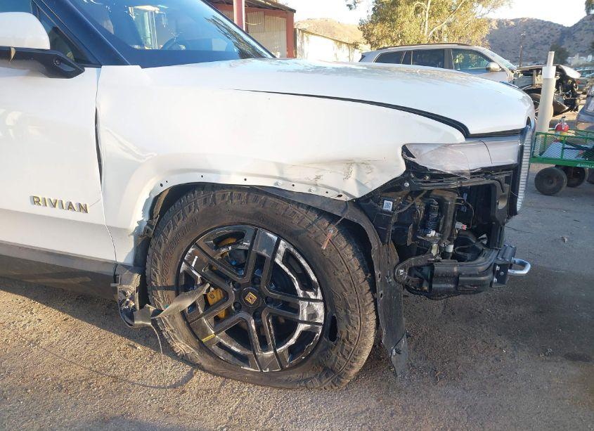 Photo 22 of 2023 Rivian R1t ADVENTURE QUAD MOTOR LARGE PACK (VIN 7FCTGAAA6PN023232)