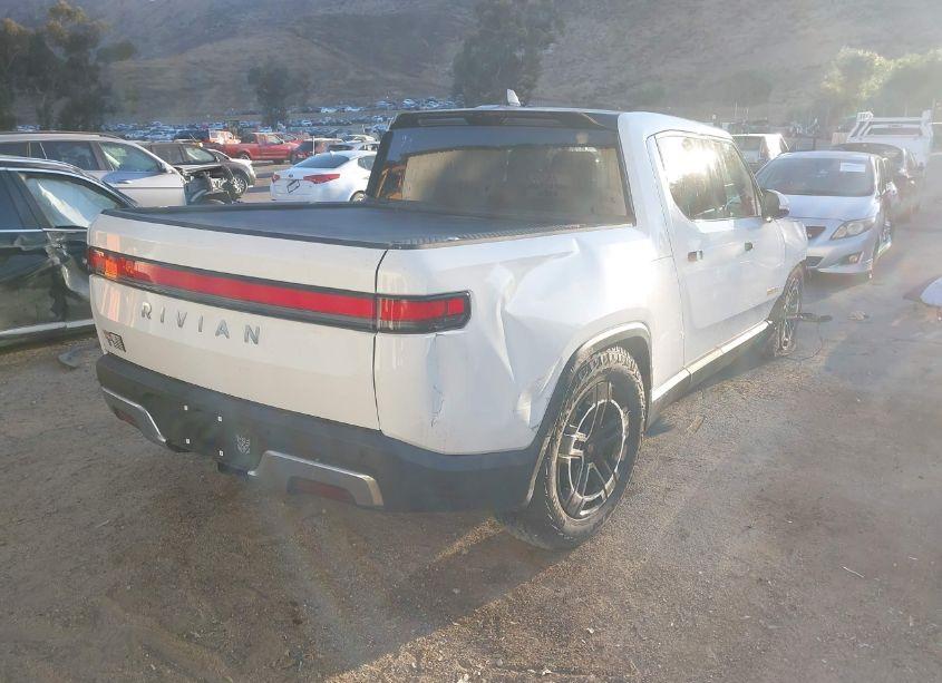 Photo 4 of 2023 Rivian R1t ADVENTURE QUAD MOTOR LARGE PACK (VIN 7FCTGAAA6PN023232)