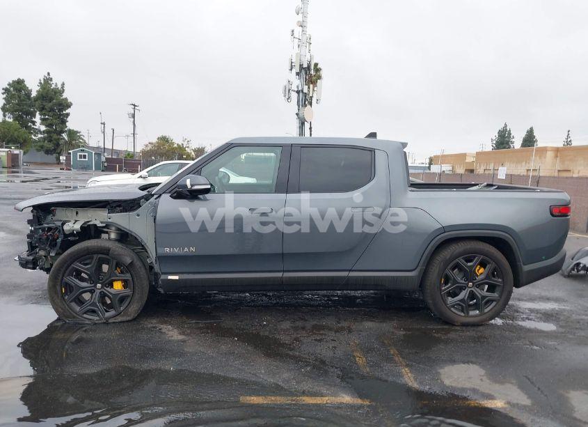 Photo 14 of 2022 Rivian R1t ADVENTURE (VIN 7FCTGAAA7NN016044)