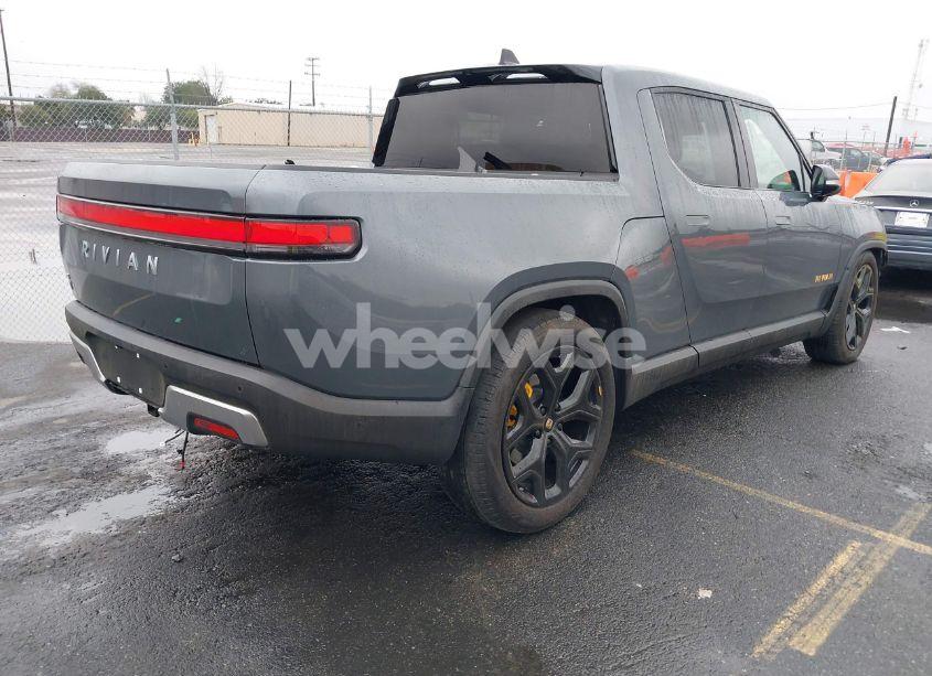 Photo 4 of 2022 Rivian R1t ADVENTURE (VIN 7FCTGAAA7NN016044)