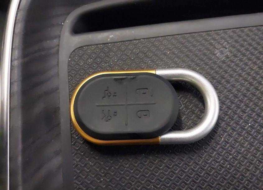 Photo 11 of 2023 Rivian R1t ADVENTURE QUAD MOTOR LARGE PACK (VIN 7FCTGAAAXPN017935)