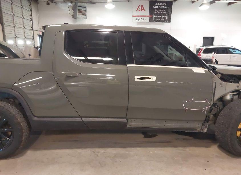 Photo 14 of 2022 Rivian R1t LAUNCH EDITION (VIN 7FCTGAAL0NN009423)