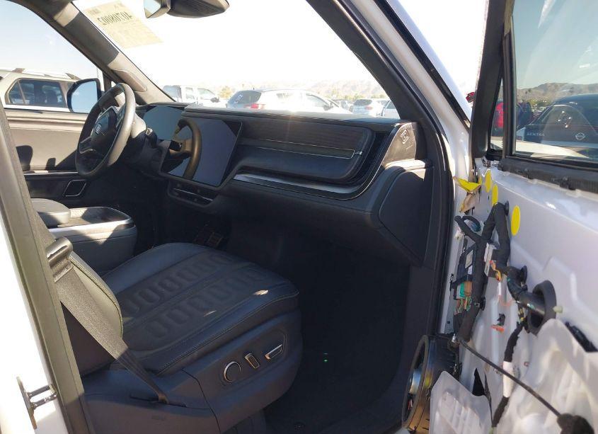 Photo 4 of 2022 Rivian R1t LAUNCH EDITION (VIN 7FCTGAAL3NN000280)