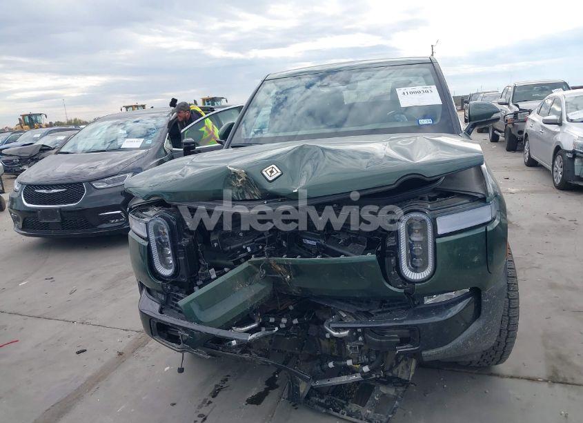 Photo 13 of 2023 Rivian R1t ADVENTURE/ADVENTURE DUAL MOTOR LARGE PACK/ADVENTURE DUAL MOTOR MAX PACK (VIN 7FCTGBAA6PN027609)