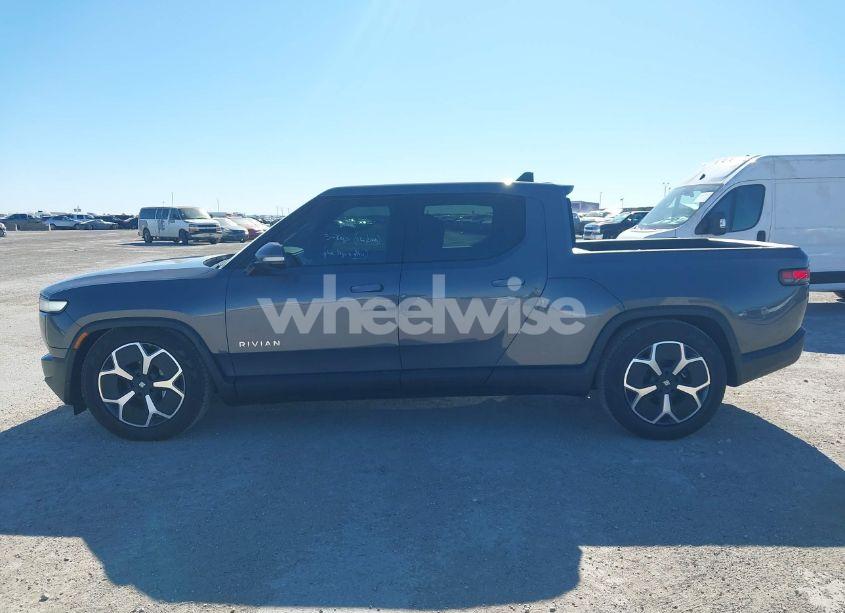 Photo 14 of 2024 Rivian R1t ADVENTURE DUAL MOTOR LARGE PACK/ADVENTURE DUAL MOTOR PERF LARGE PACK (VIN 7FCTGBAA8RN031681)