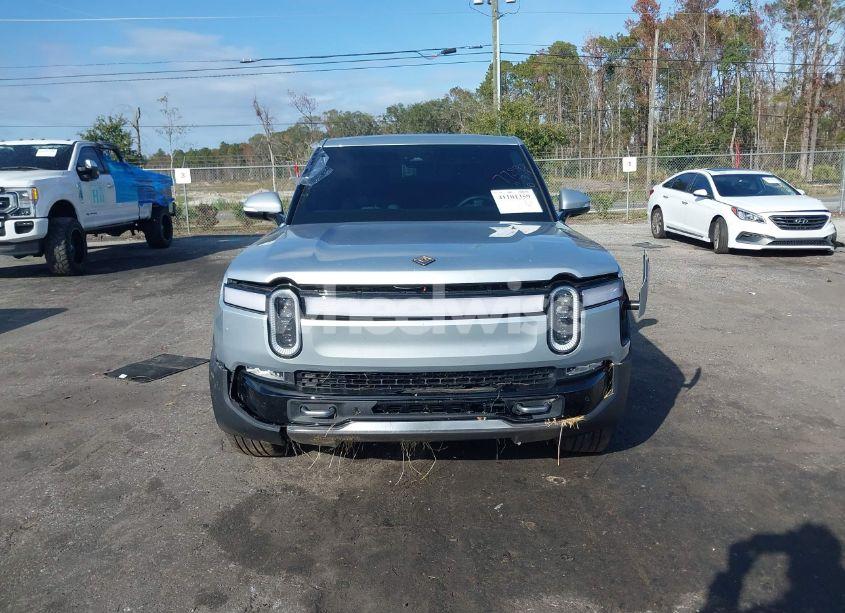 Photo 12 of 2024 Rivian R1t ADVENTURE/ADVENTURE DUAL MOTOR LARGE PACK/ADVENTURE DUAL MOTOR PERF LARGE PACK (VIN 7FCTGBAA8RN034001)
