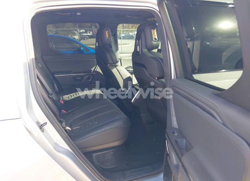 Photo 8 of 2024 Rivian R1t ADVENTURE/ADVENTURE DUAL MOTOR LARGE PACK/ADVENTURE DUAL MOTOR PERF LARGE PACK (VIN 7FCTGBAA8RN034001)