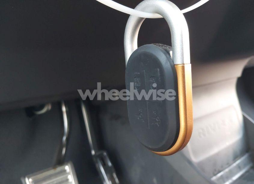 Photo 11 of 2024 Rivian R1t ADVENTURE/ADVENTURE DUAL MOTOR LARGE PACK/ADVENTURE DUAL MOTOR PERF LARGE PACK (VIN 7FCTGBAA8RN034385)