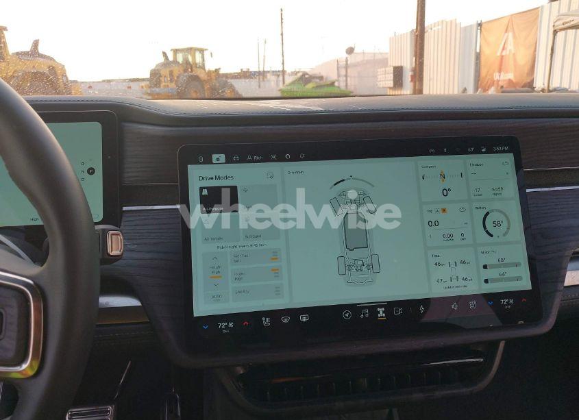 Photo 14 of 2024 Rivian R1t ADVENTURE/ADVENTURE DUAL MOTOR LARGE PACK/ADVENTURE DUAL MOTOR PERF LARGE PACK (VIN 7FCTGBAA8RN034385)